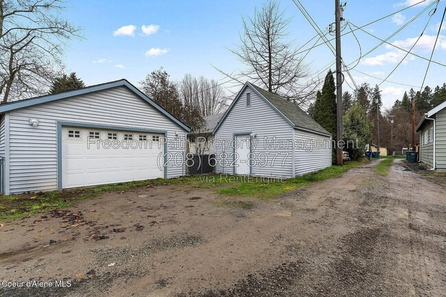 Building Photo - 912 N C St