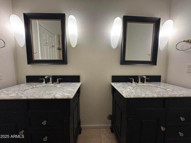 Building Photo - 11678 E Appaloosa Pl