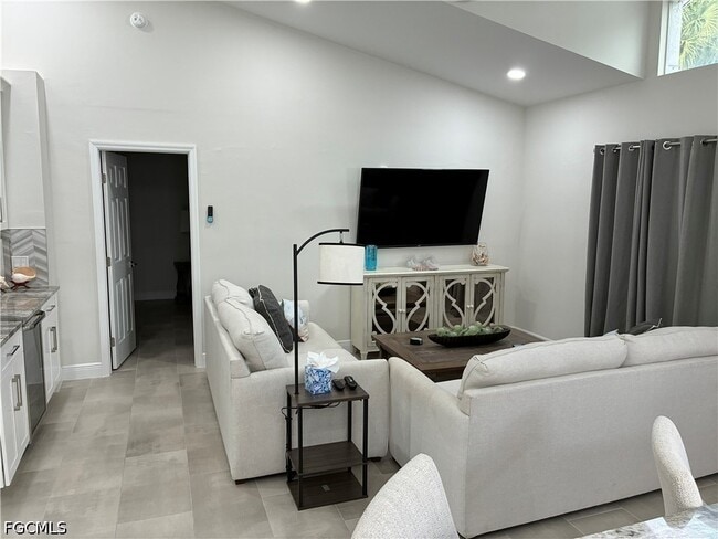 Building Photo - 16126 Kelly Woods Dr