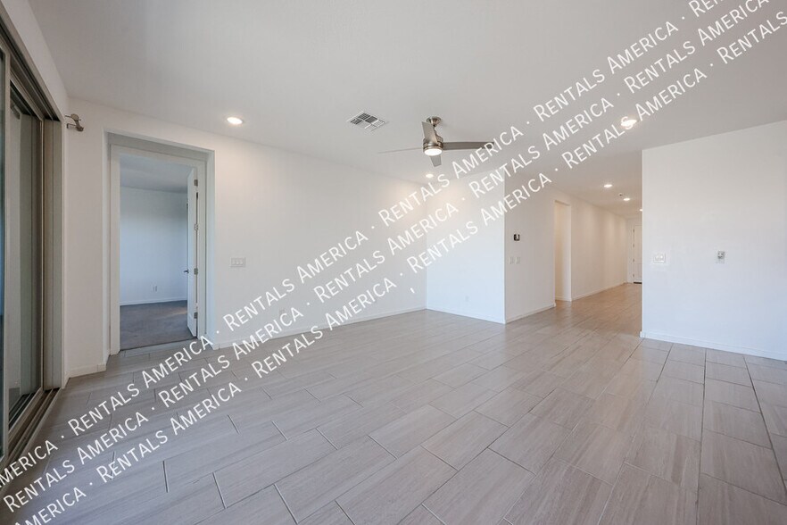 Building Photo - 40622 W Williams Way