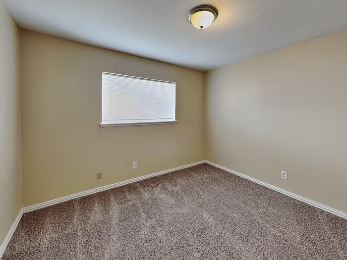 Building Photo - 1517 Camelia Dr