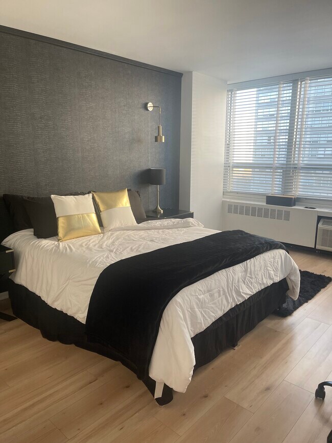 Building Photo - 4800 S Chicago Beach Dr