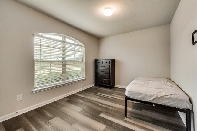 Building Photo - 18403 Grayson Blf Wy