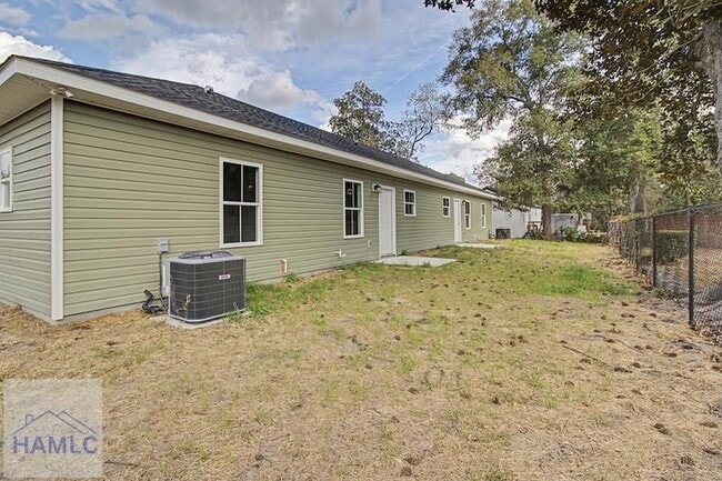 Building Photo - 205 Bagley Ave