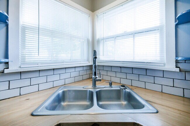 Building Photo - 3605 26th St