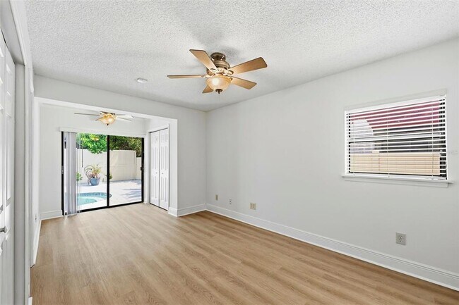 Building Photo - 3707 Pelican Ln