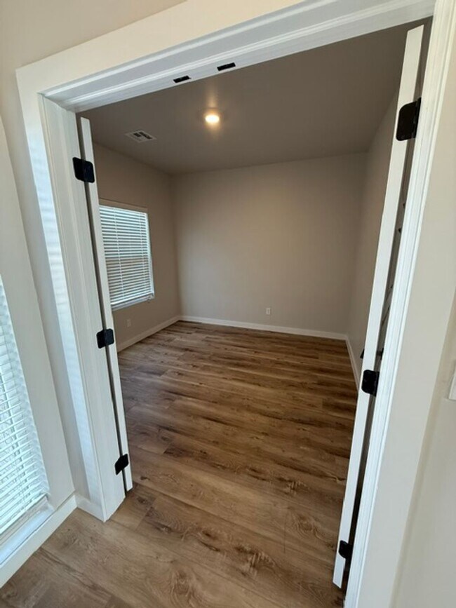 Building Photo - Beautiful  Home in Edmond