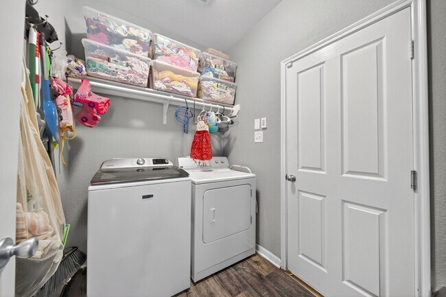 Building Photo - 6407 Bayliss Valley Ln