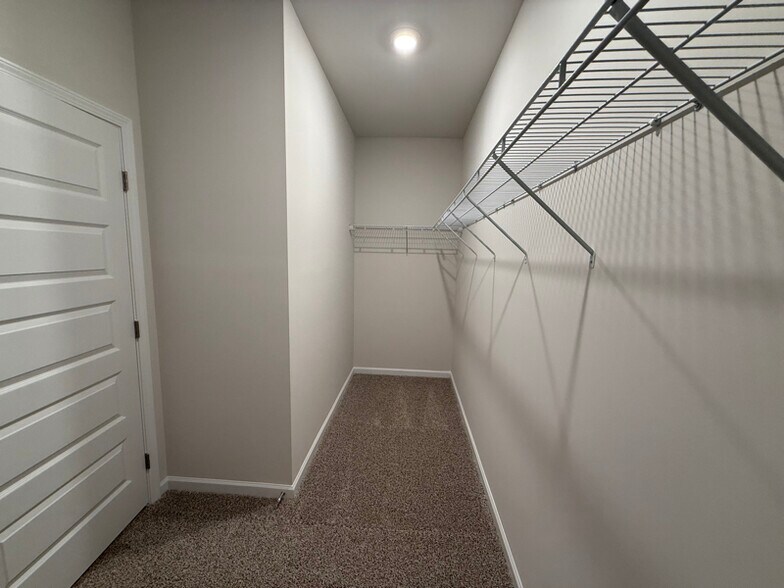 Building Photo - 157 Keller Dr