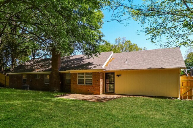 Building Photo - 3663 Lynchburg St