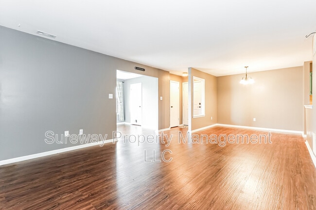 Building Photo - 3 Harrogate Ct