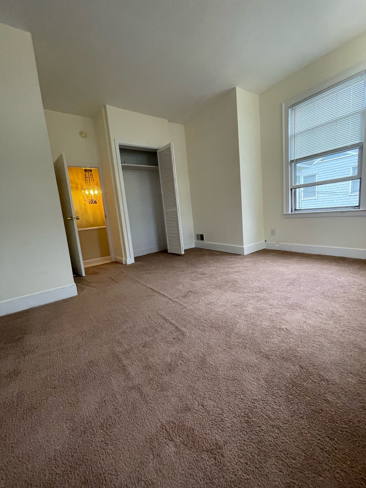 Bedroom # 1 - clean carpet - 13 Center St