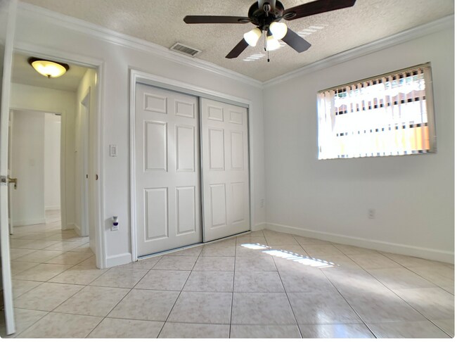 Building Photo - 6411 W 22nd Ct