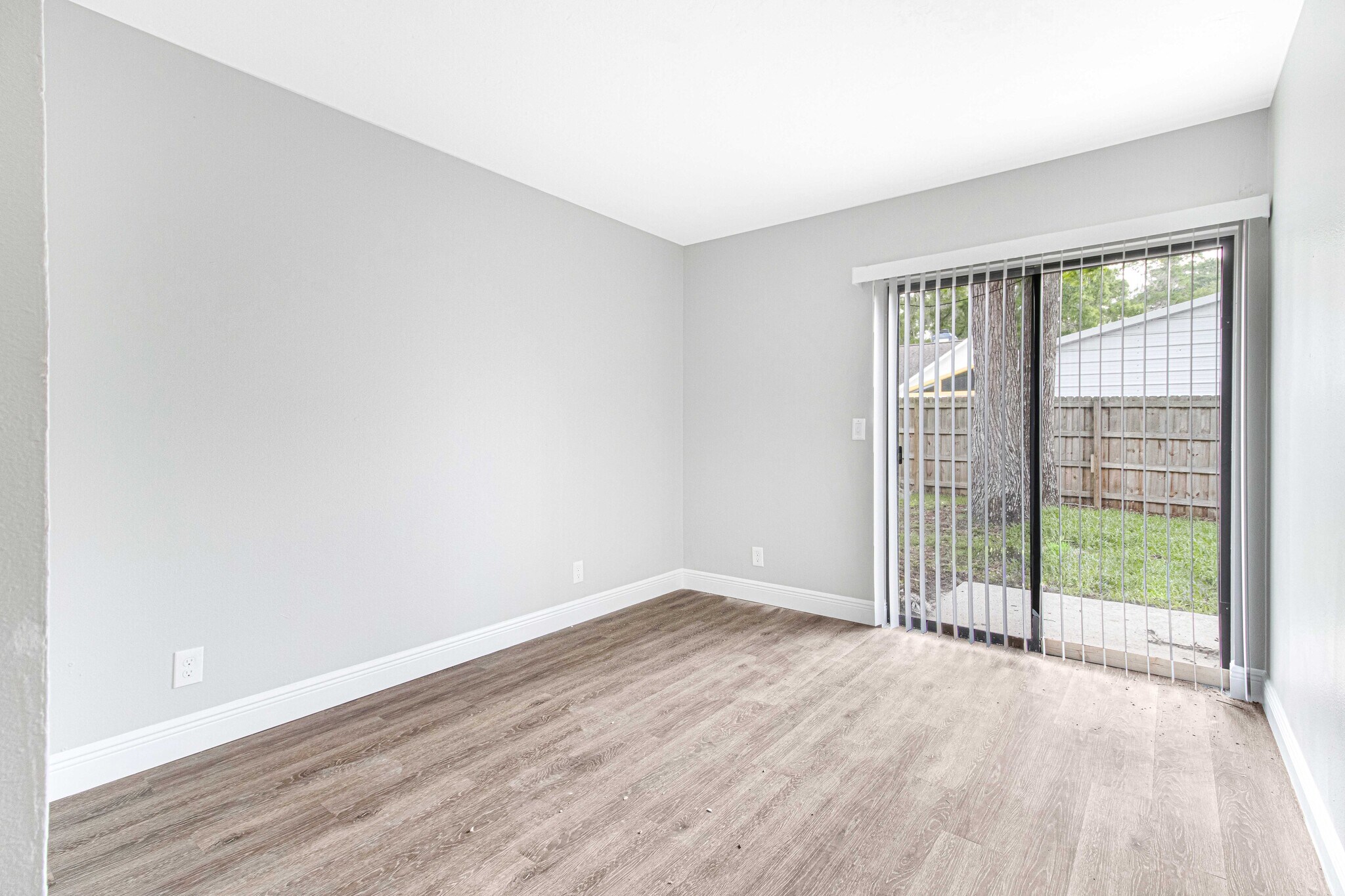 Building Photo - 4111 SE 22nd Ave