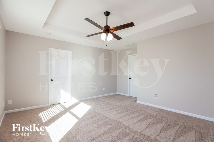 Building Photo - 6729 Barefoot Forest Dr