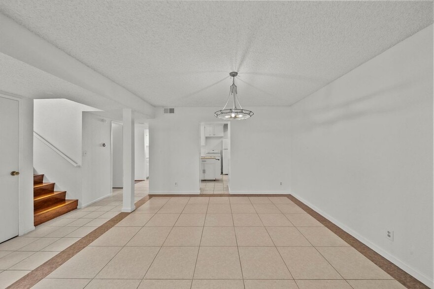 Building Photo - 22647 Margarita Dr