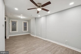 Building Photo - 1316 W Clementine St