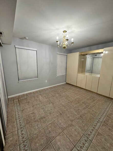 Building Photo - 283 Sassafras Ct