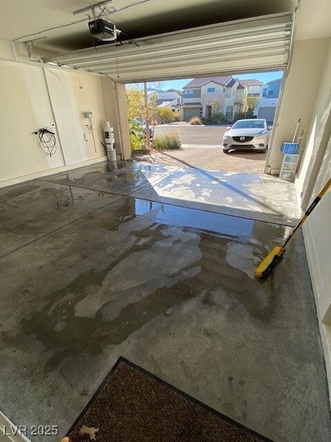 Building Photo - 8330 Carabiner Ct