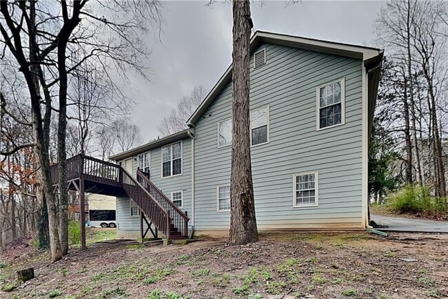 Building Photo - 255 Valley Brook Dr