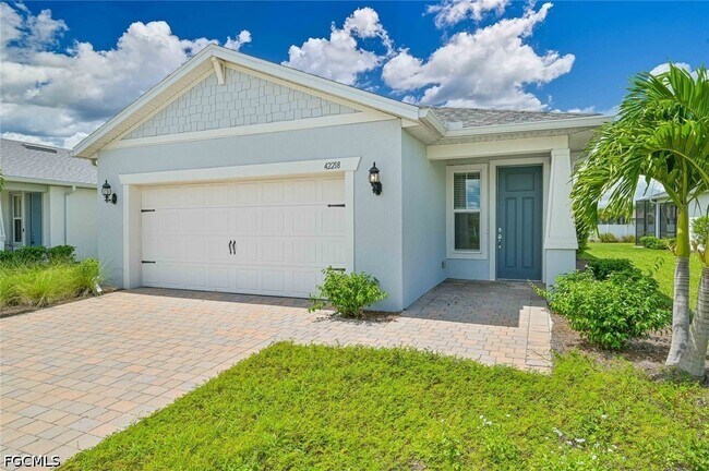 Building Photo - 42218 Edgewater Dr