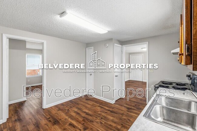 Building Photo - 112 S Raleigh St