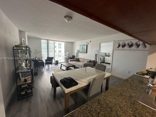 Building Photo - 1200 Brickell Bay Dr