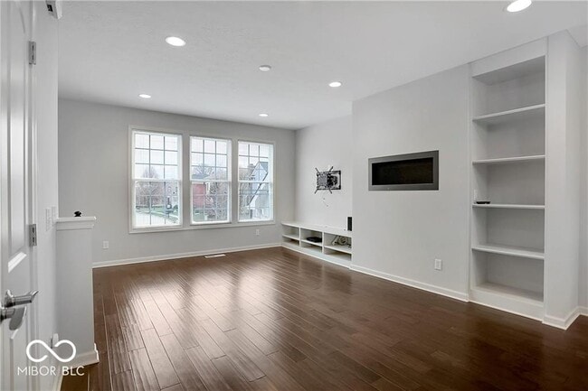 Building Photo - 2025 Broughton St