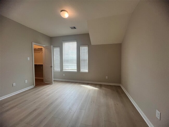 Building Photo - 2554 Granberry Pt