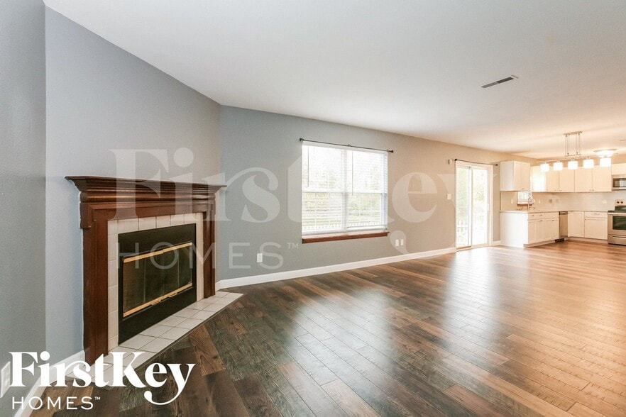 Building Photo - 275 Lazy Hollow Dr