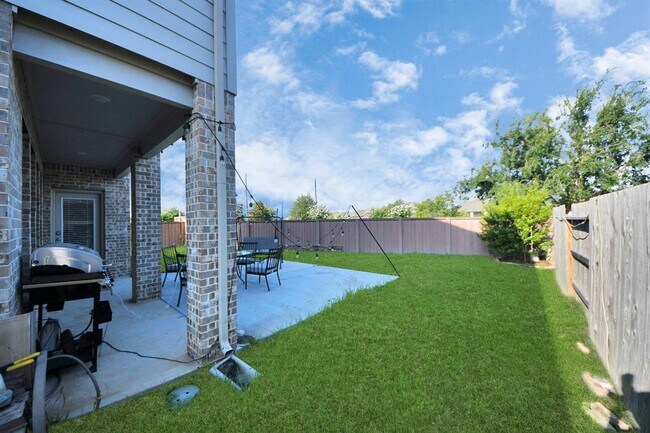 Building Photo - 7834 Lago River Ln