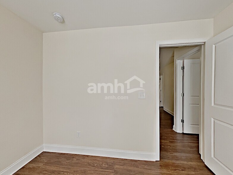 Building Photo - 2505 Beal St