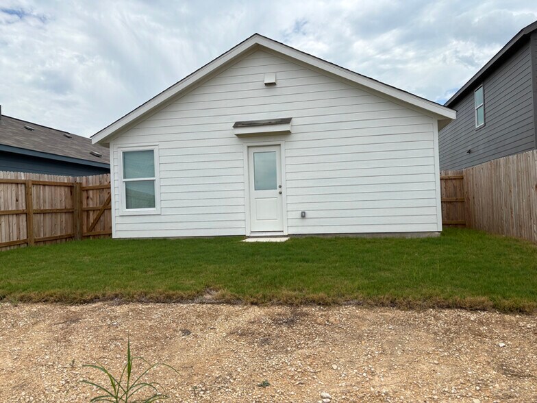 Building Photo - 325 Alligator Crk