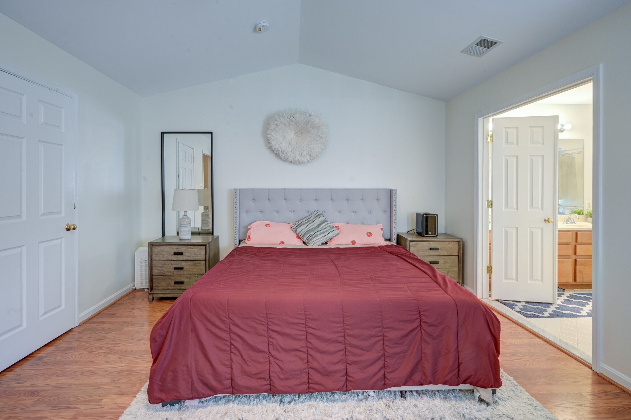 Building Photo - 8827 Montjoy Pl