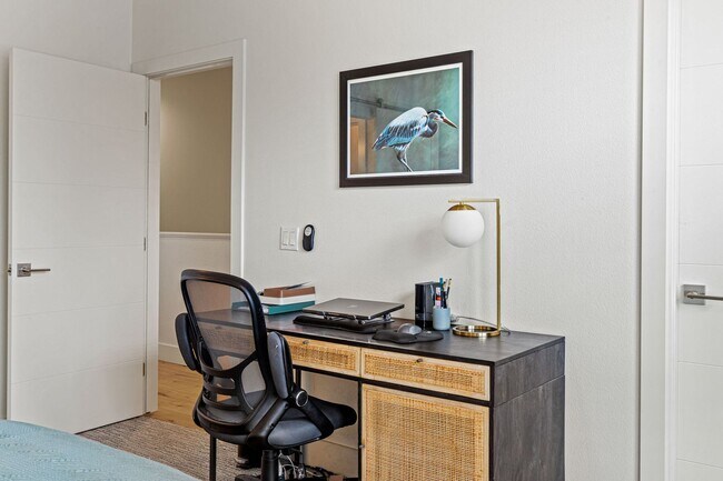 Building Photo - Modern Furnished Townhome in Downtown Napa