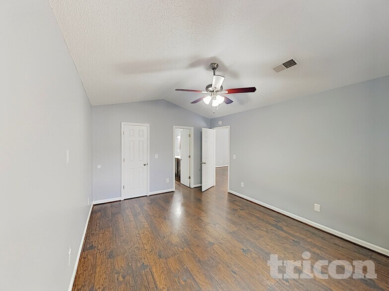 Building Photo - 430 Forest Grove Cir