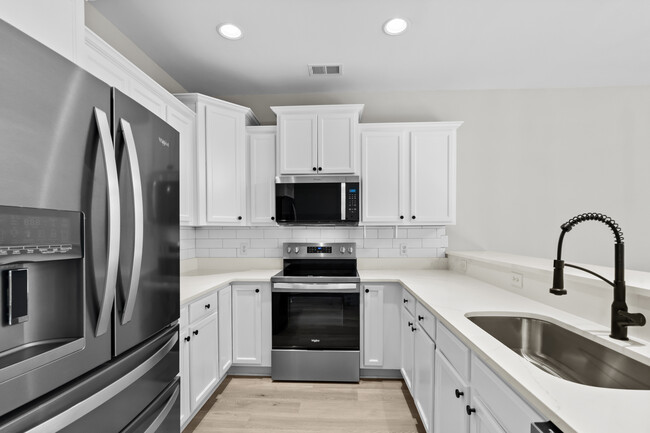 Building Photo - 413 Cotton Grass Dr