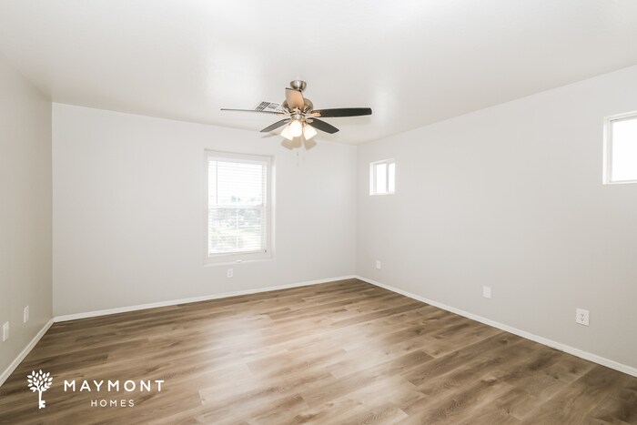 Building Photo - 5166 W Illini St