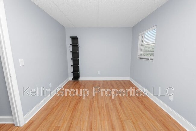 Building Photo - 2862 Somerset Park Dr