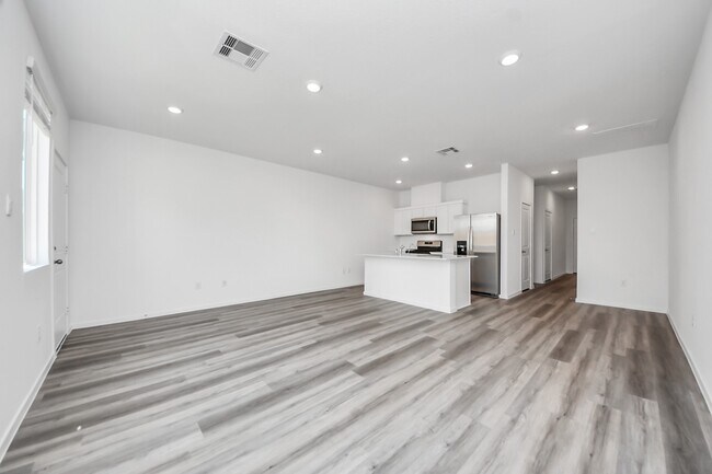 Building Photo - 1027 Moon Drop Ln