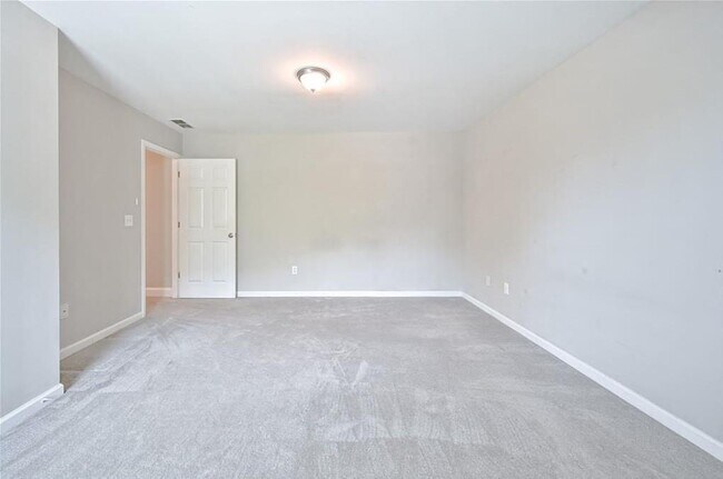 Building Photo - 2370 Scotney Castle Ln