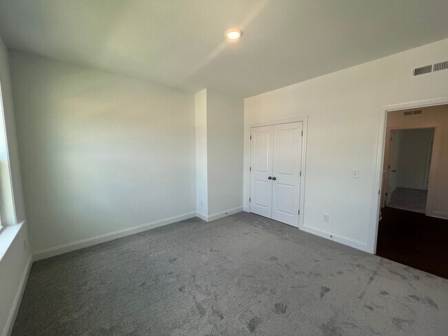 Building Photo - 1577 Goldfinch Perch Ln