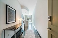 Building Photo - 905 Juniper St NE