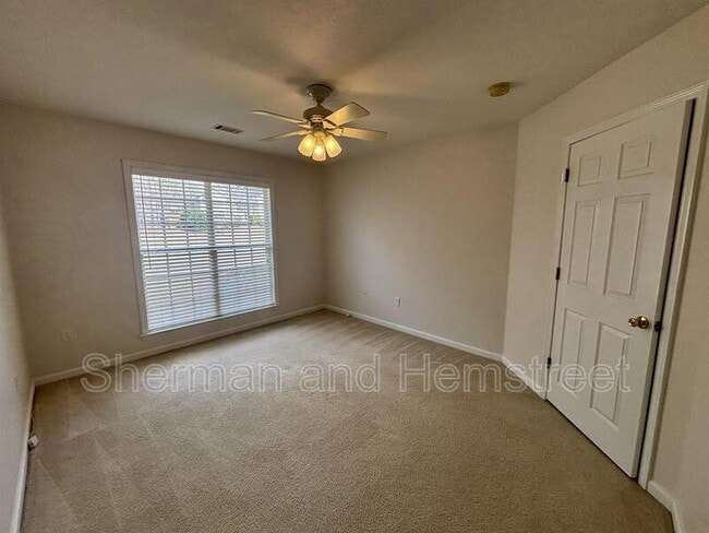 Building Photo - 389 Sandleton Way