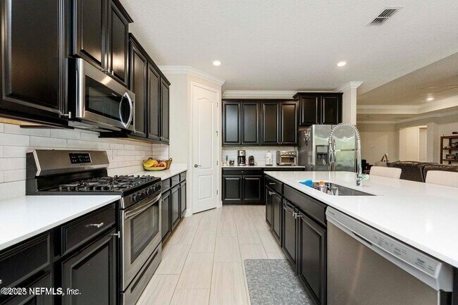 Building Photo - 487 Tintamarre Dr