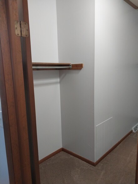 Building Photo - 14041 Ravenna Ave NE