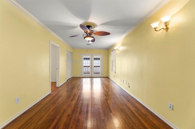 Building Photo - 1535 W 25th St