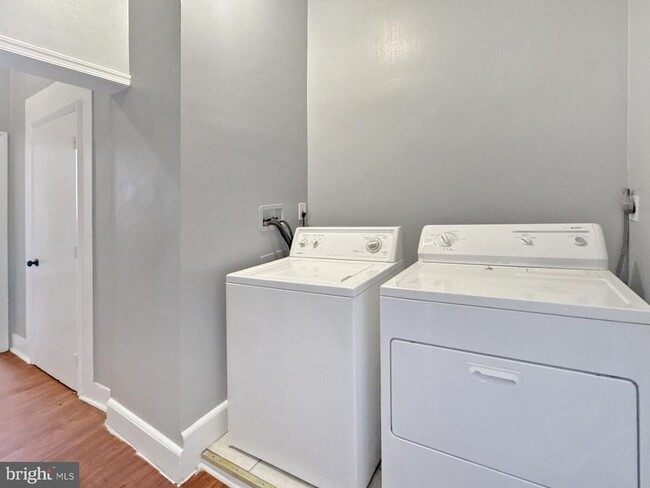 Building Photo - 1812 McCulloh St