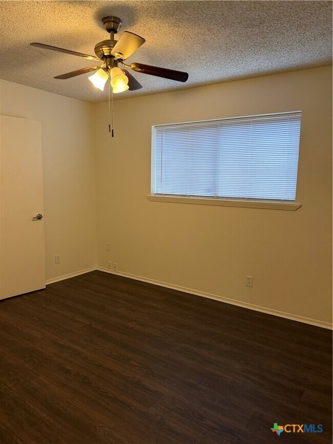 Building Photo - 1513 Shannon Cir