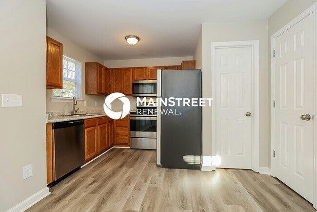 Building Photo - 3 Bedroom Pet-Friendly Home in ANTIOCH, TN with Main Street Renewal